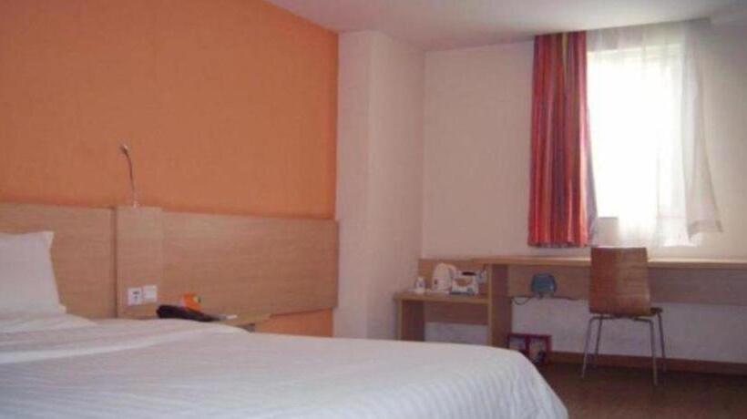 ホテル 7 Days Inn Xinning Langshan Avenue Western Bus Station