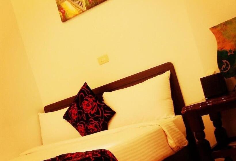 تختخواب و صبحانه 179 House