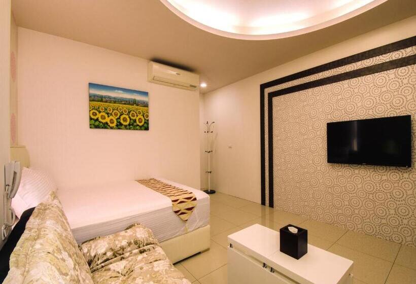 تختخواب و صبحانه Easy Home Stay