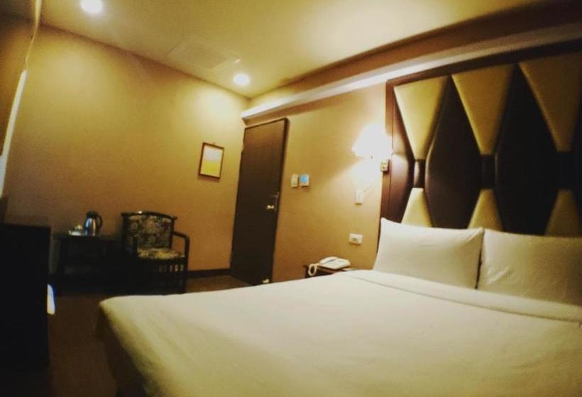 تختخواب و صبحانه Fu Chia