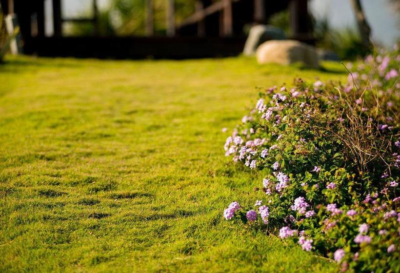 تختخواب و صبحانه Kenting Summerland Garden Resort