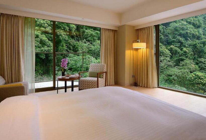 هتل Chihpen Century