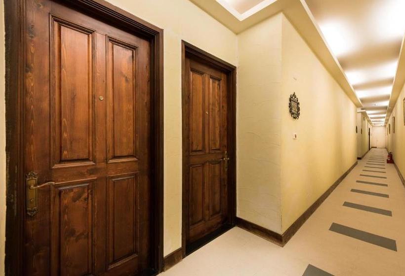 هتل European Manor