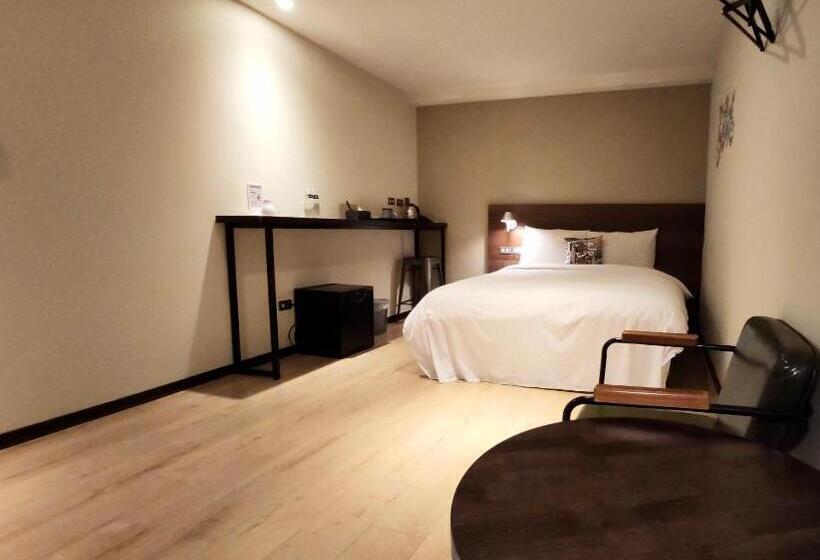 هتل Just Live Inn  Keelung