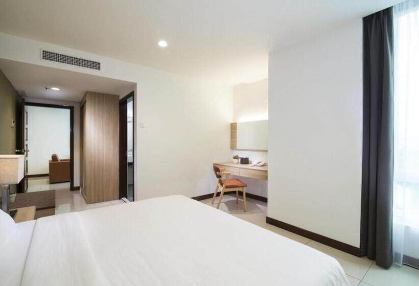 One Pacific Hotel & Serviced Apartments