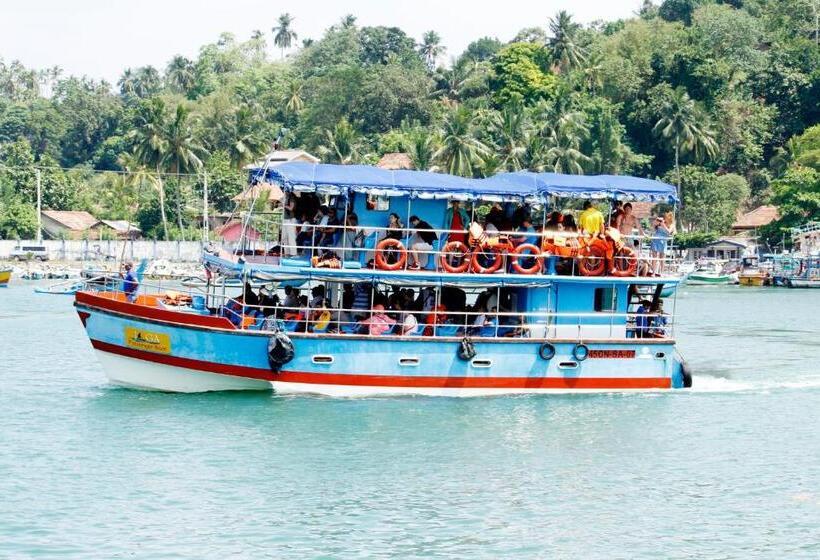 Hotel Paradise Beach Resort & Diving School