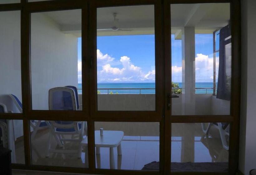 Hotel Paradise Beach Resort & Diving School