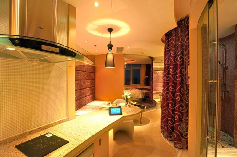 Bailing International Hotel And Apartment