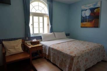 تختخواب و صبحانه A Cup Hostel