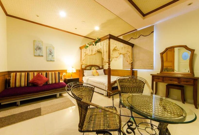 تختخواب و صبحانه Avica Homestay