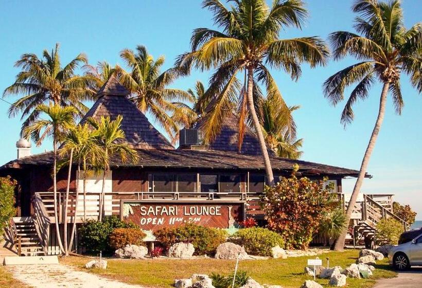 Отель Caloosa Cove Resort