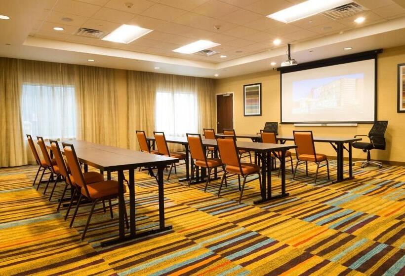 בית מלון כפרי Fairfield Inn & Suites By Marriott Dickson