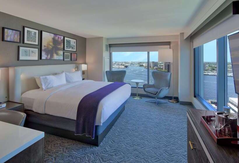 هتل Hilton Norfolk The Main