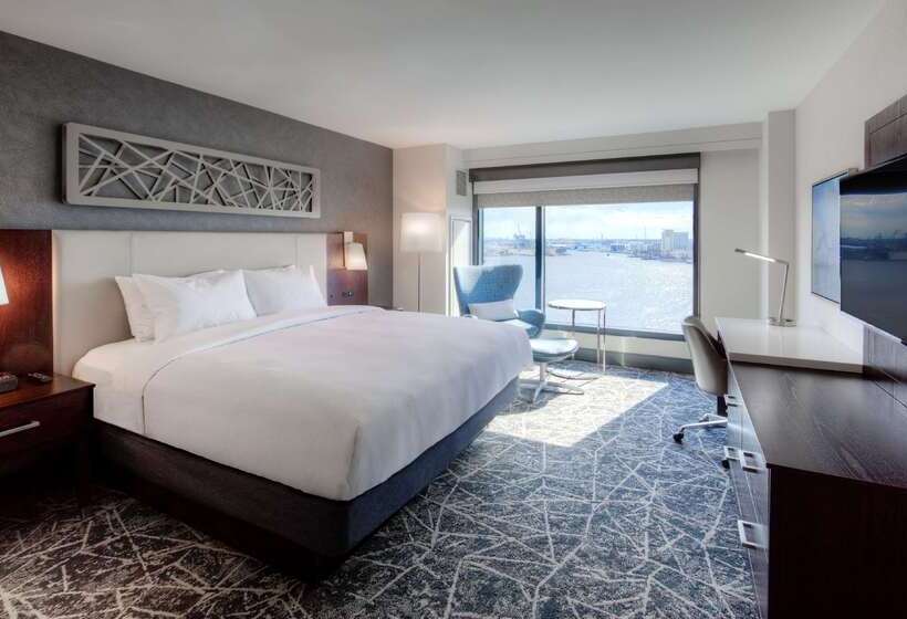 هتل Hilton Norfolk The Main