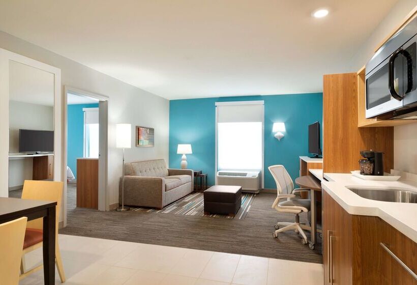 هتل Home2 Suites By Hilton Roanoke, Va