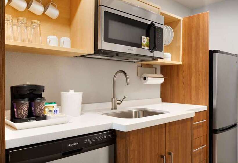 هتل Home2 Suites By Hilton Roanoke, Va