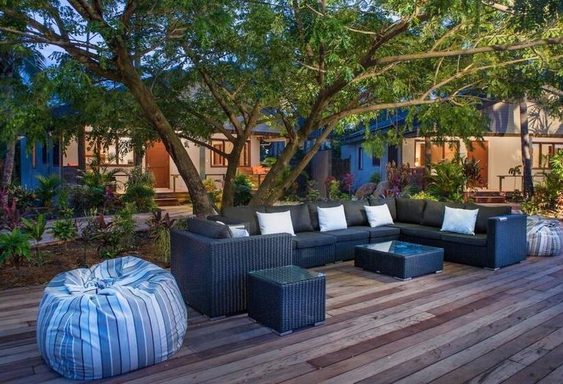 هتل Paradise Cove Resort