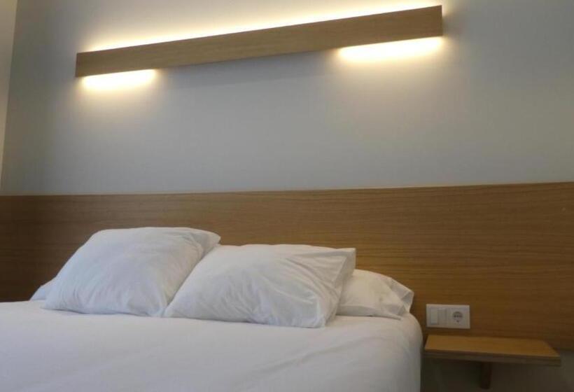 هتل Plaza Pombo B&b   Hostal