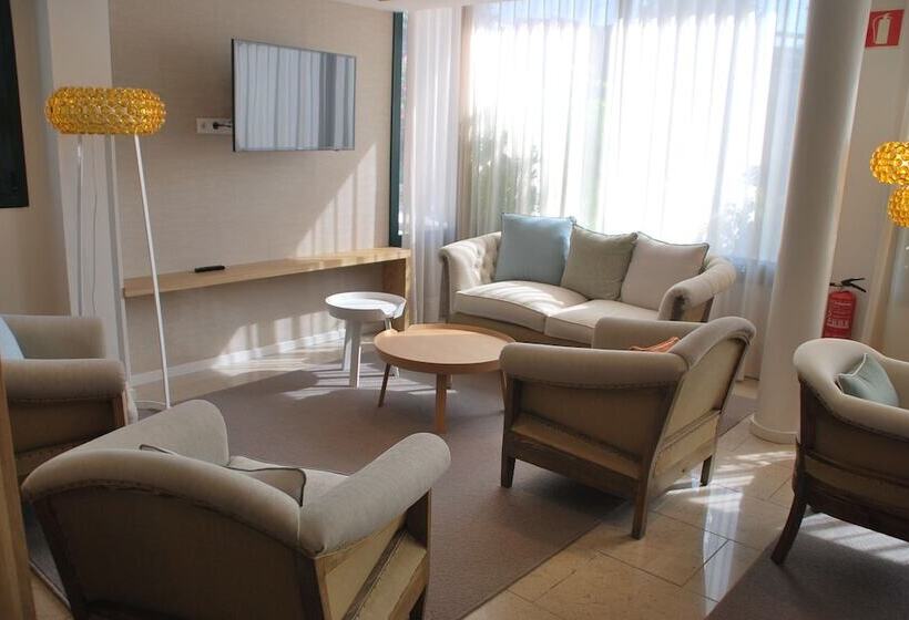 هتل Tarongeta   Adults Only