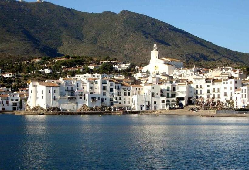 هتل Tarongeta   Adults Only