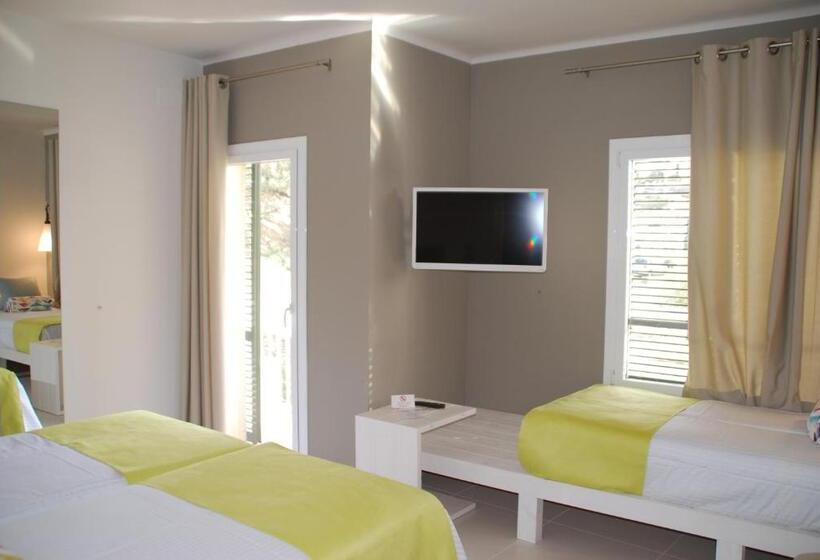 هتل Tarongeta   Adults Only