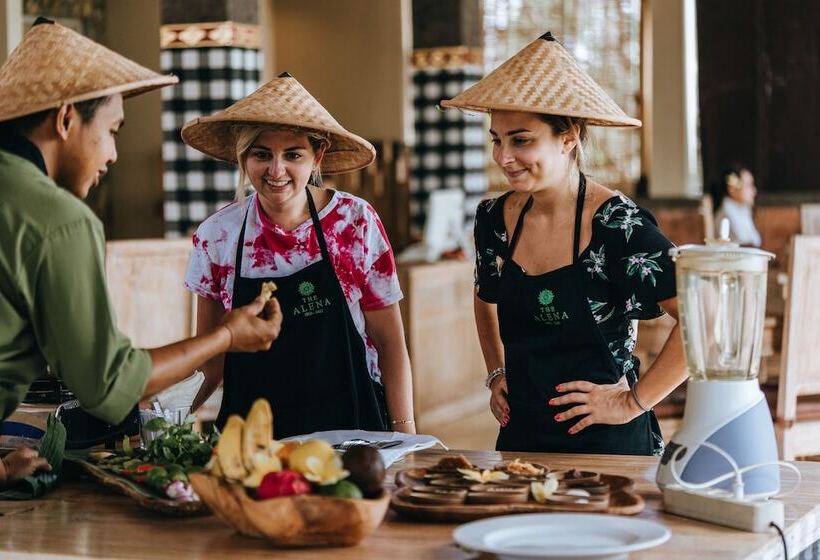 هتل The Alena Resort A Pramana Experience