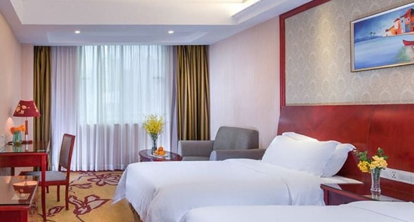 Vienna Hotel Shenzhen Bao An Fanshen Metro Station