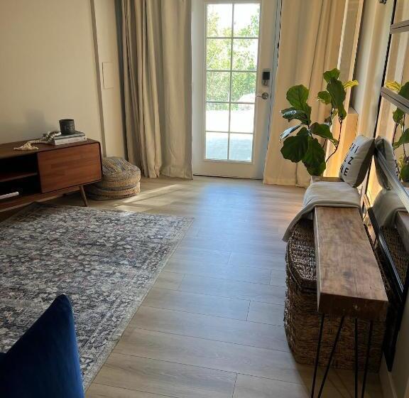 پانسیون New Modern Apt W/pool & Hot Tub In Nature