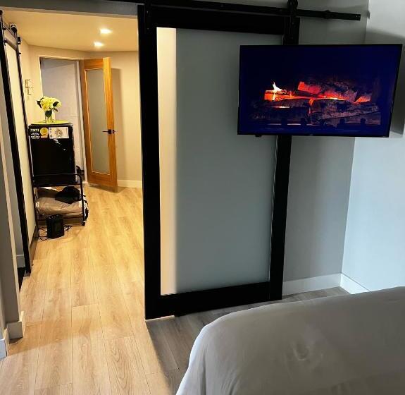 پانسیون New Modern Apt W/pool & Hot Tub In Nature