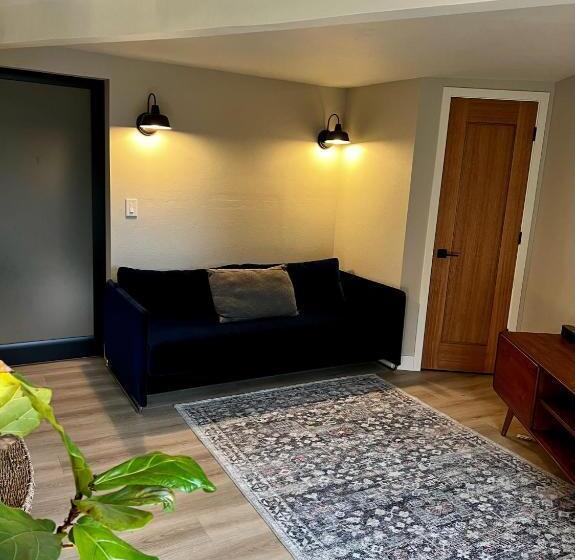 پانسیون New Modern Apt W/pool & Hot Tub In Nature