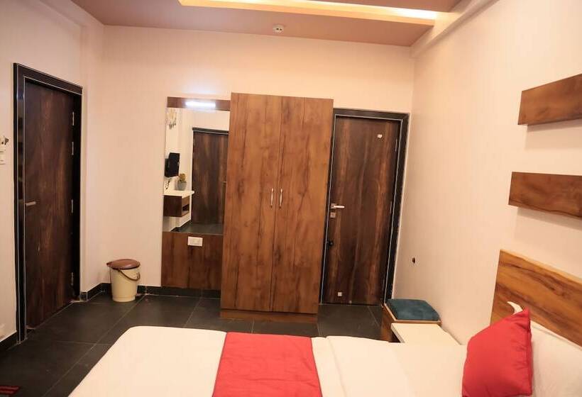 Отель Garuda Executive Latur