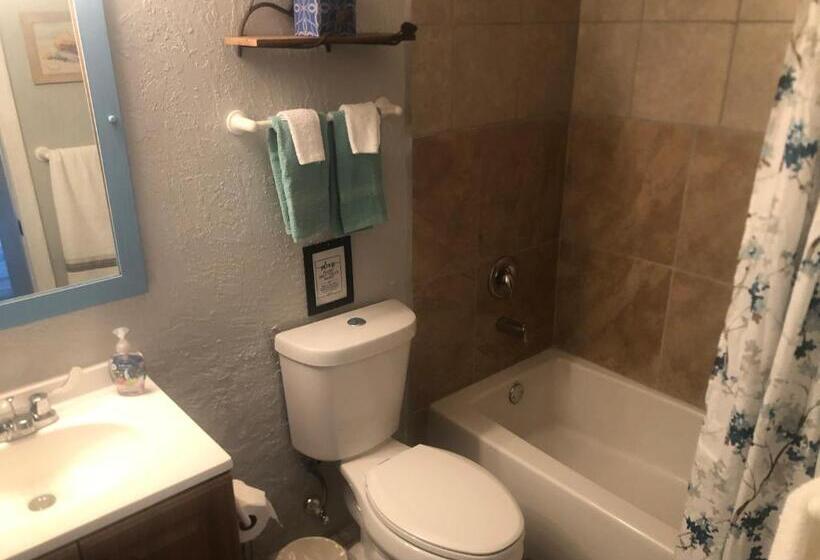 Surfside Suites