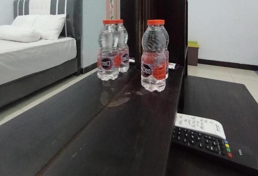 בית מלון כפרי Surya Abadi Homestay Syariah Redpartner