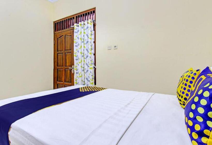 فندق Spot On 93007 Guest House Lestari