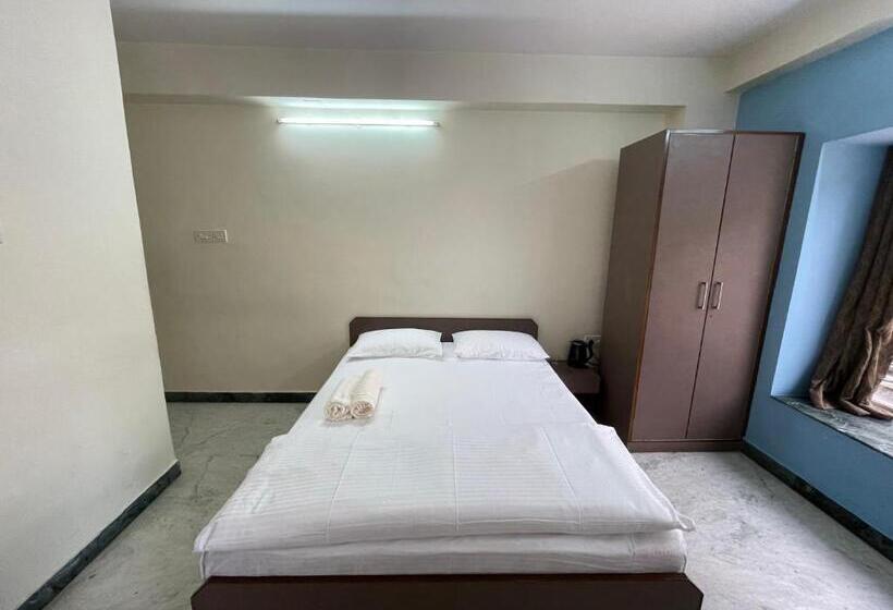 Pension Arihant Guest House