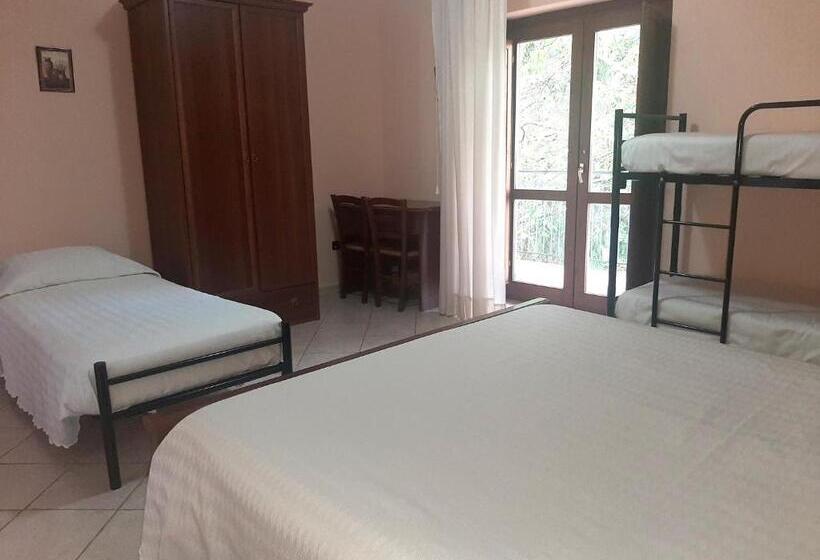 Отель Residenza Rurale L Antico Castagneto