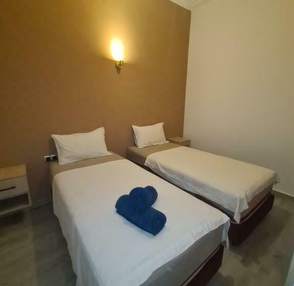 هاستل Mourisse House