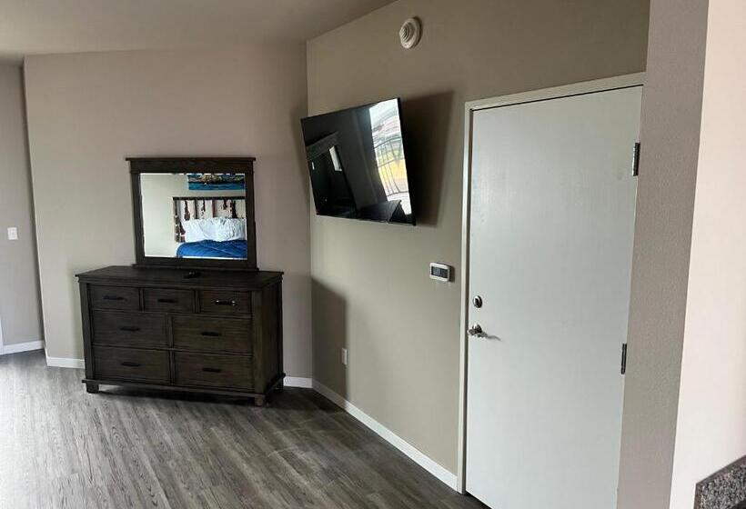 فندق Luckys Lodge