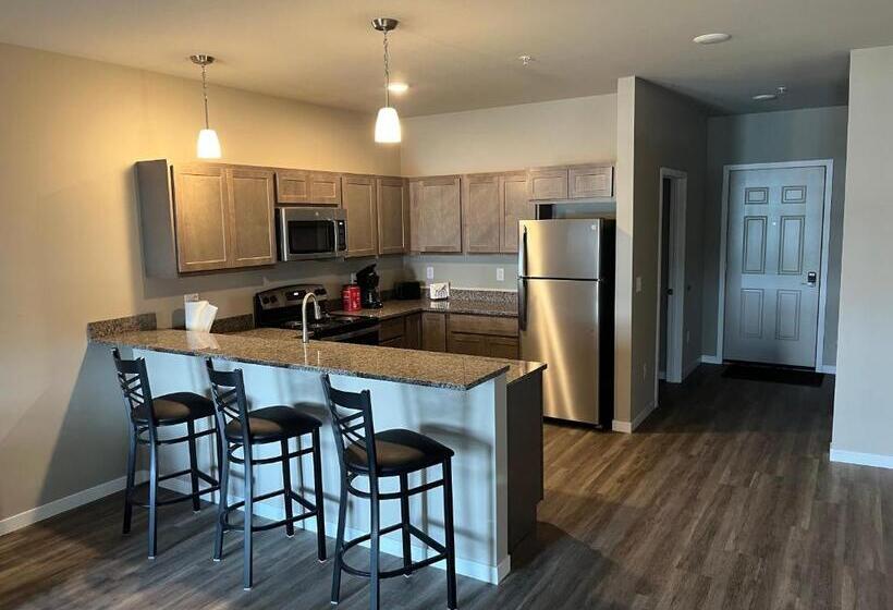 فندق Luckys Lodge