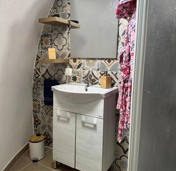 膳宿费 Bungalow “una Rotonda Sul Mare “