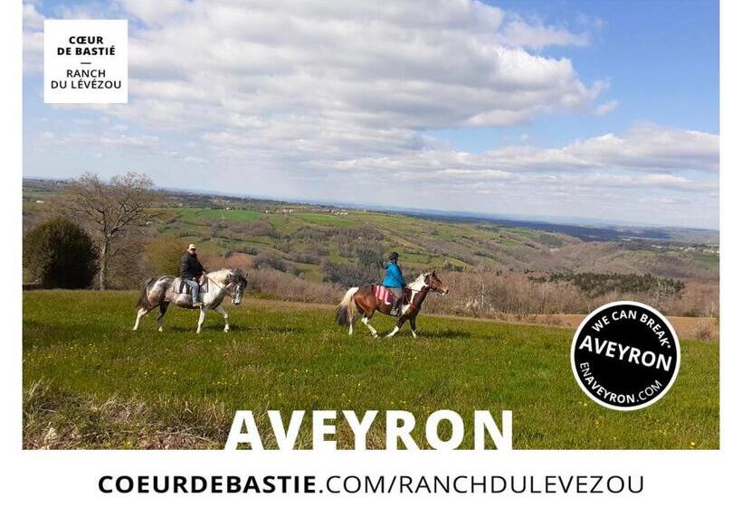 住宿加早餐  Chambres D Hôtes Coeur De Bastié Et Ranch Du Lévézou