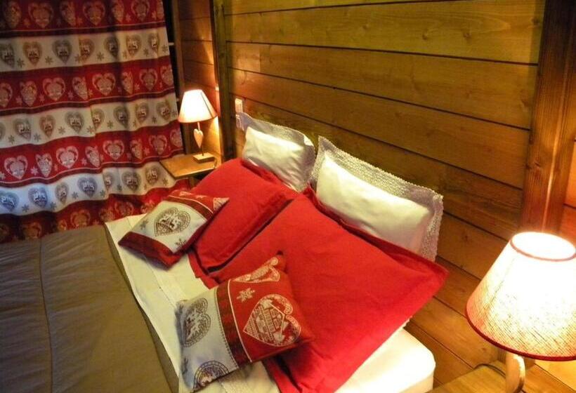 住宿加早餐  Chambres D Hôtes Coeur De Bastié Et Ranch Du Lévézou