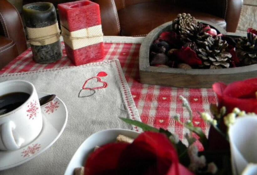 住宿加早餐  Chambres D Hôtes Coeur De Bastié Et Ranch Du Lévézou