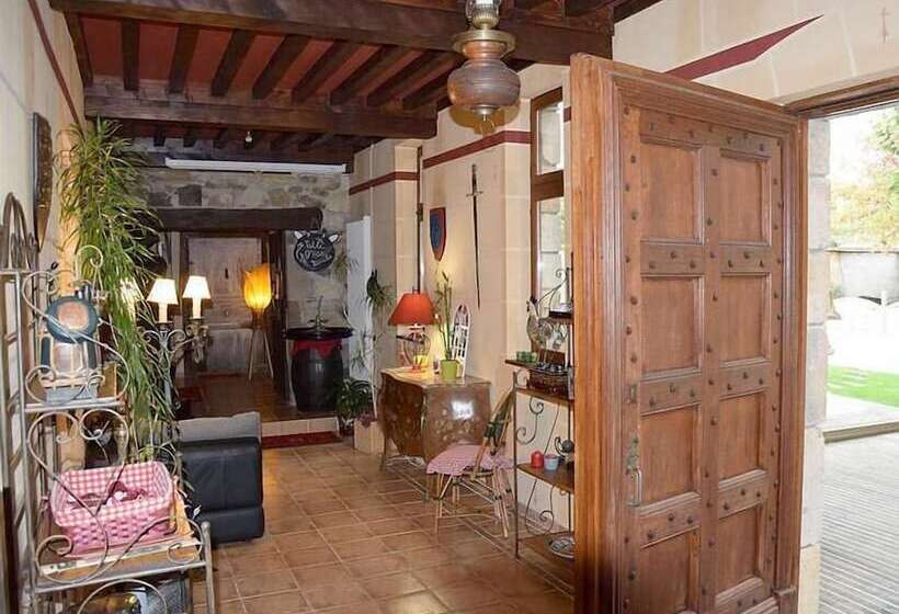 ベッドアンドブレックファースト Chateau Des Aiguilles
