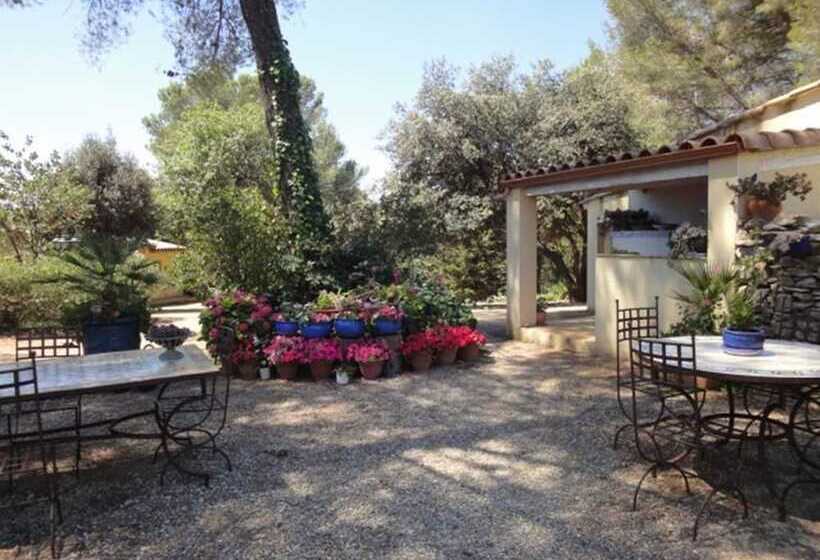 مبيت وإفطار La Maison Des Chênes