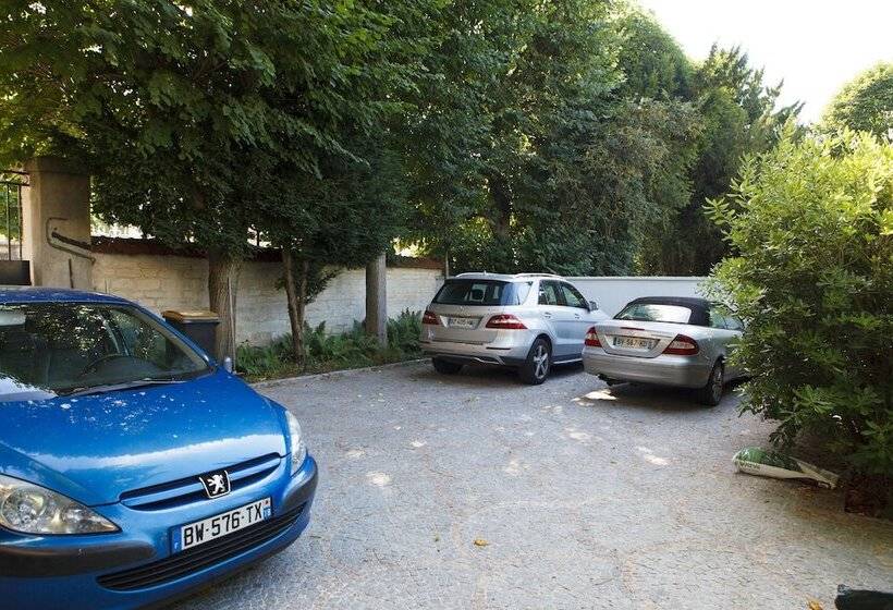 تختخواب و صبحانه Villa Castoria