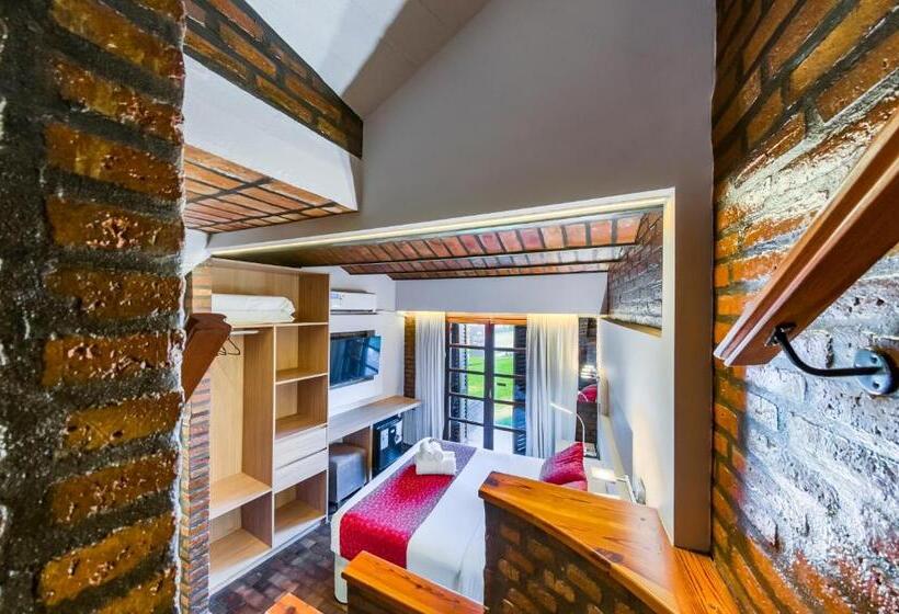 هتل Portal Del Lago