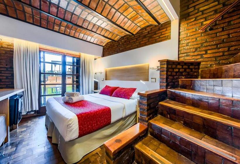 هتل Portal Del Lago