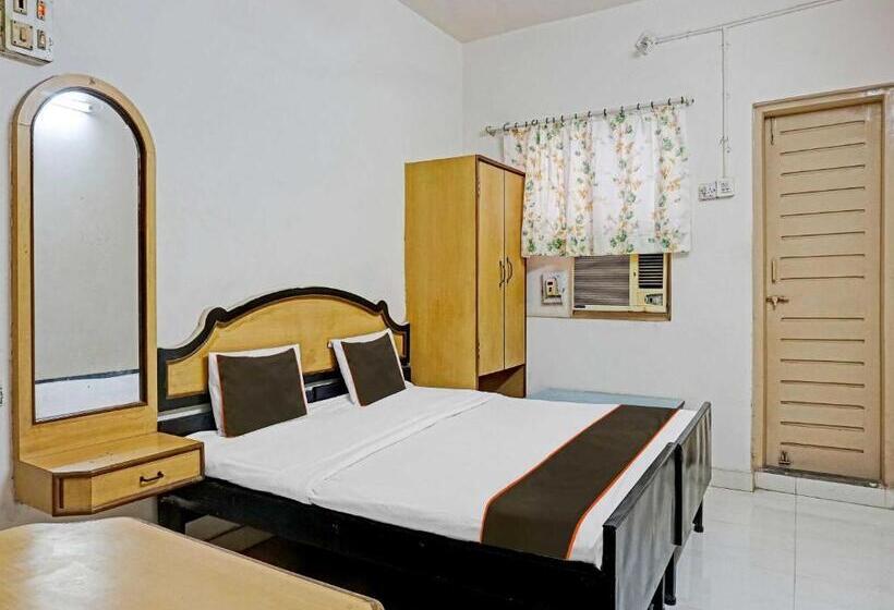 בית מלון כפרי Thakkar Lodge
