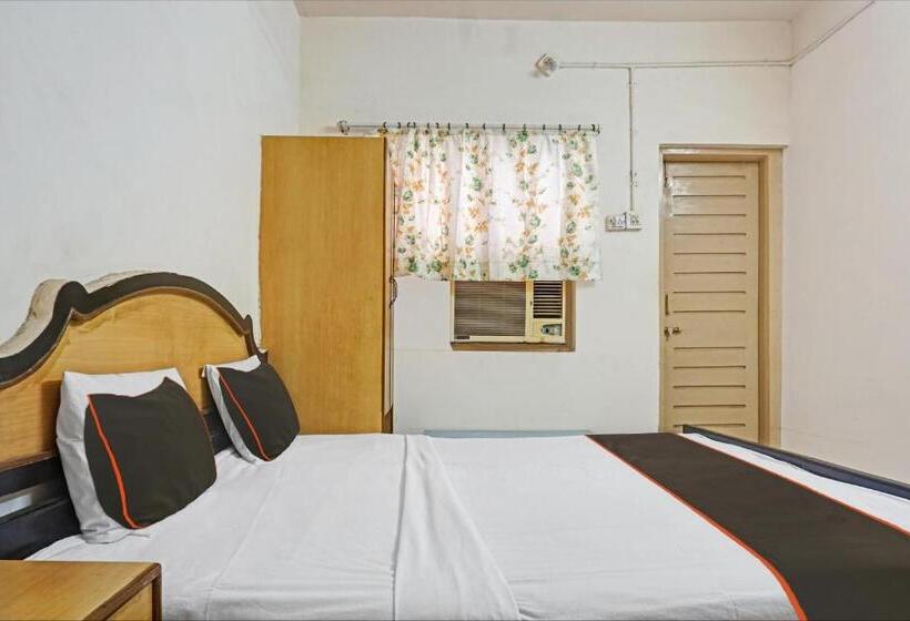 בית מלון כפרי Thakkar Lodge